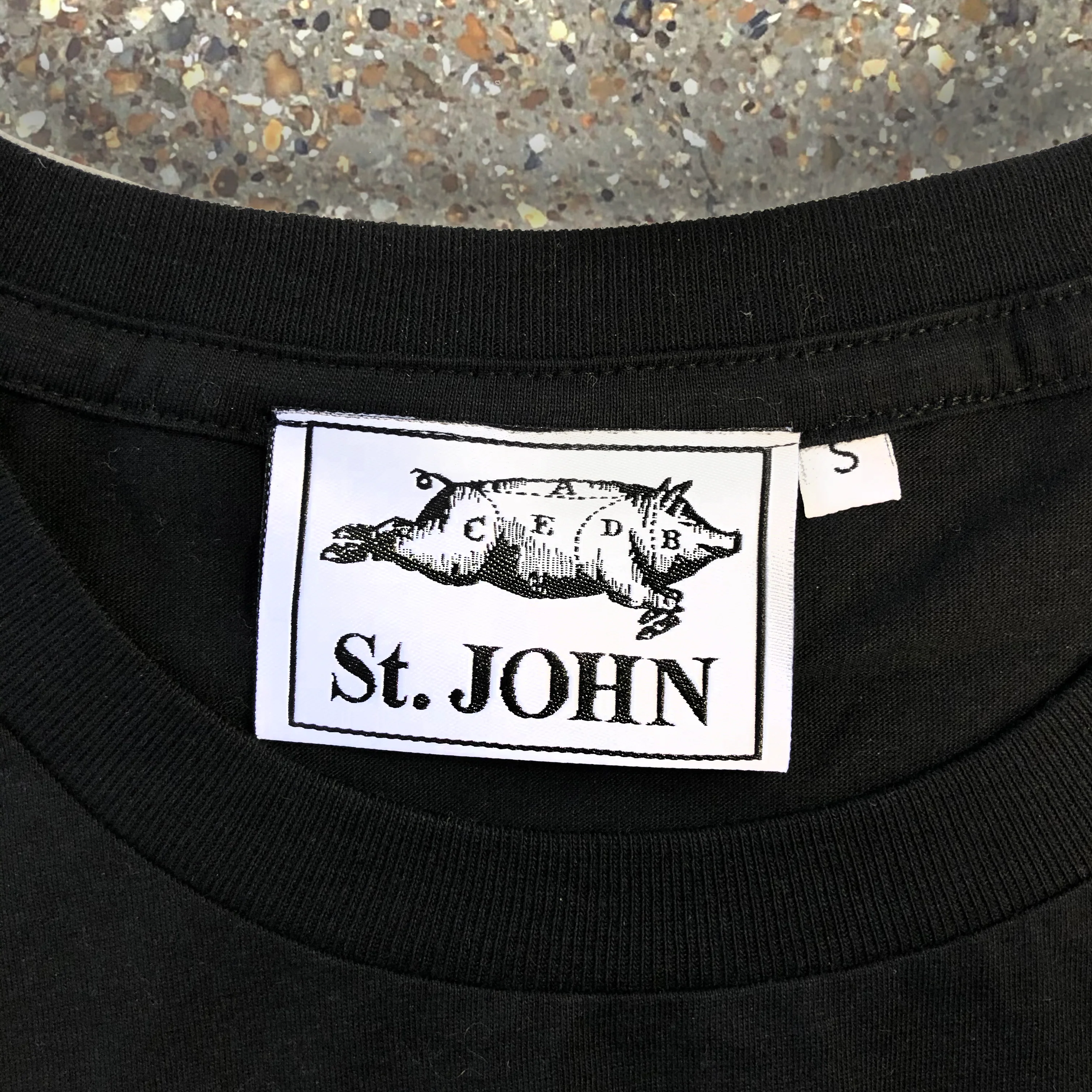 A BLACK PIG T-SHIRT - Image 3